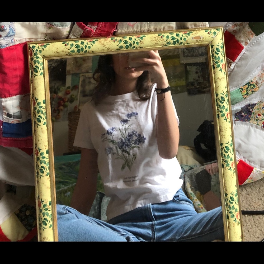 Brandy Melville flower shirt